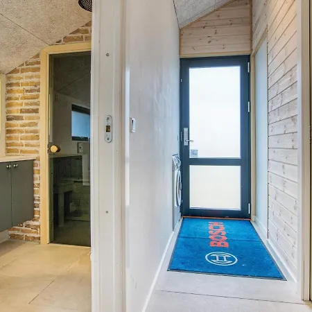 Holiday home Clxix *