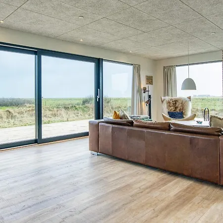 Holiday home Clxix *